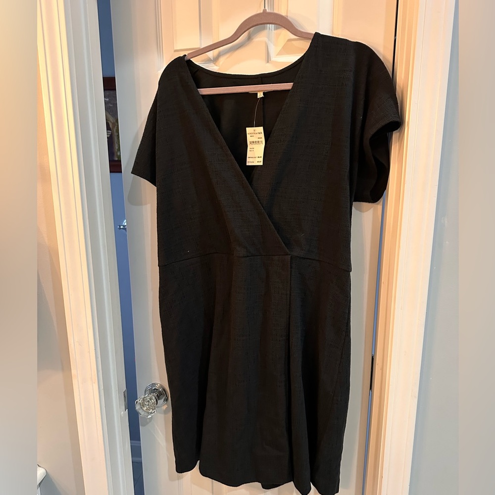 Madewell NEW WITH TAGS poly/elastane blend - black v-neck wrap dress Size 1X